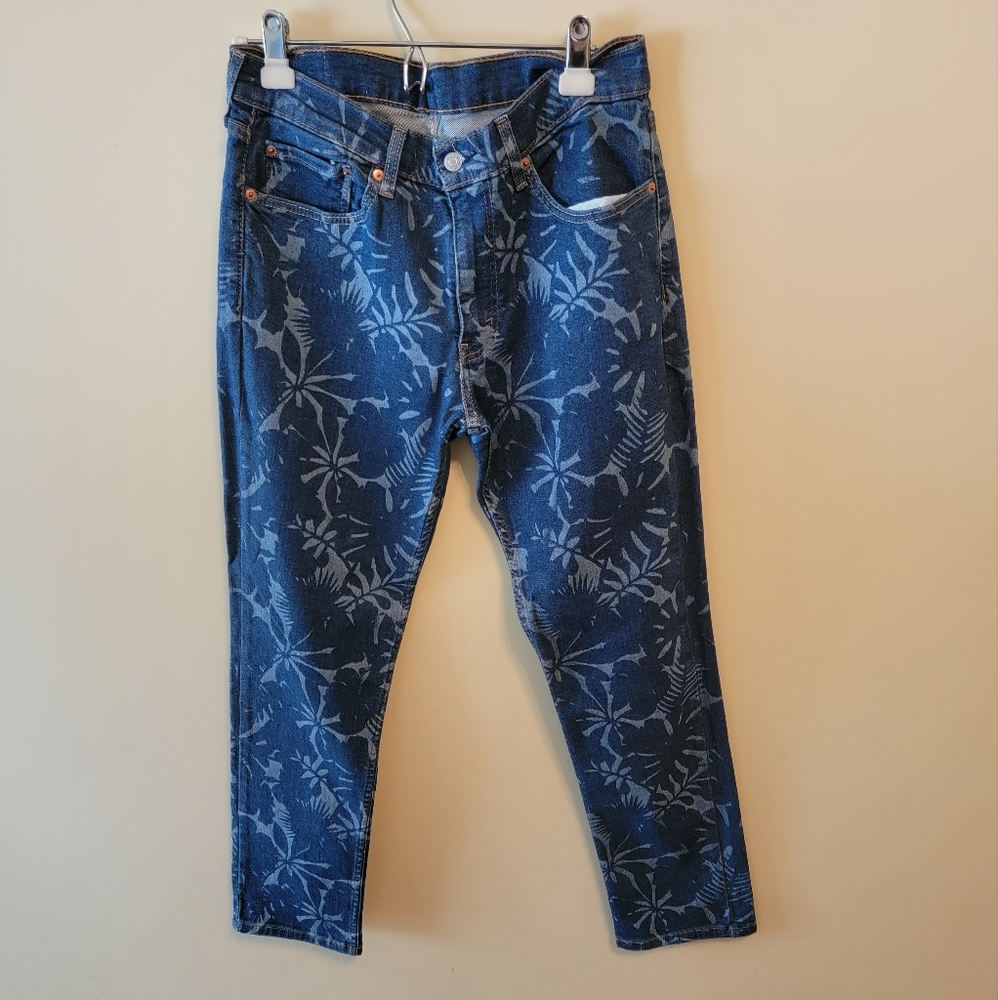 LEVIS men jeans.